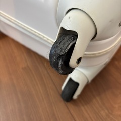 値下げ！キャリーケース白の画像