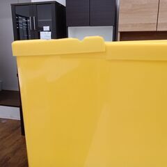 ★ジモティ割あり★  衣装ｹｰｽ イエロー×クリア H29.5×D74×W39 クリーニング済み MT2754の画像