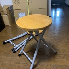 折りたたみ丸椅子　差し上げます