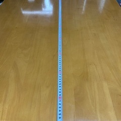 ダイニングテーブルの画像