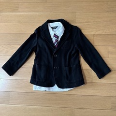 コムサイズム　　スーツ　100サイズ