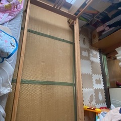 シングルベッドフレーム
