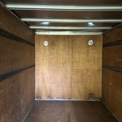 大型 コンテナ アルミ トラックの画像