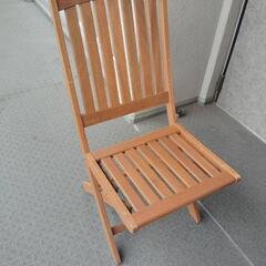 木製の椅子