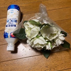 高島屋6階の造花店で購入した造花の画像