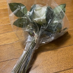 高島屋6階の造花店で購入した造花の画像