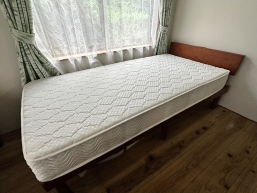 【最終値下】シングルベッド\u0026マットレス付き　状態良好