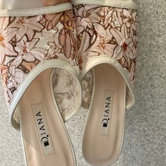 ダイアナ アイボリー 花柄ミュールSサイズの画像