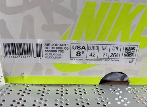 新品未使用品　ナイキ エアジョーダン1 ハイ OG 
