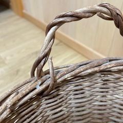 ラタン・籐　バスケット　大きめ
の画像