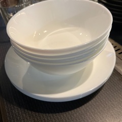IKEA購入パン皿とサラダボール❗️4セットの値段です❗️