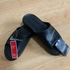 ナイキ　シャワーサンダル　の画像