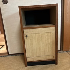 電話台
