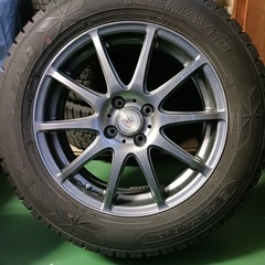 スタットレスタイヤ195/65R16の画像
