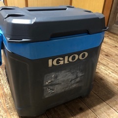 商談中　イグルークーラーボックス58ℓ