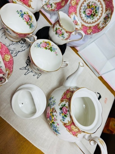 極美品 ロイヤルアルバート   ティーセット
