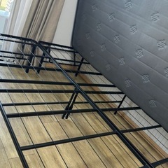 ベッドフレーム　ダブルの画像