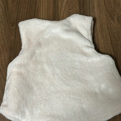 【50から70センチ】モコモコチョッキの画像