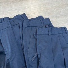 【GU】３本セット×チノツータックバギースラックス ネイビーの画像