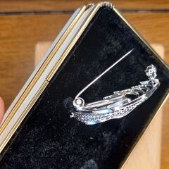 168 ブローチ（花柄）の画像