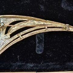 174 ブローチ（石１個欠落）の画像