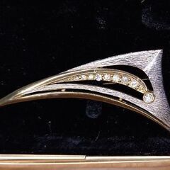 174 ブローチ（石１個欠落）の画像