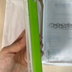 iPhoneXSmax ケース 透明と緑指紋防止の画像