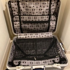 スーツケースの画像