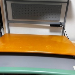 デスク＋引き出し＋椅子セットの画像