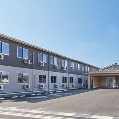 未経験からも始めやすい！残業ほとんどなし！住宅手当あり！ケアスタッフ