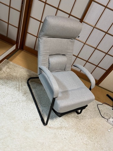ライトグレーハイバックチェア