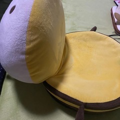 可愛い蜂のキャラクター座椅子　はちの画像