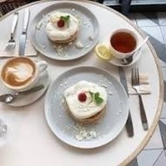 カフェ巡り好きな人😊