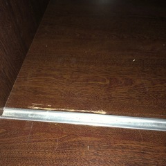 ガラス扉付き本棚の画像