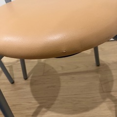 椅子2脚 重ねられますの画像