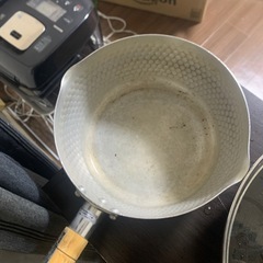 鍋、フライパン、蒸し器セット　差し上げます。使用感あります。の画像