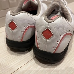 レディースゴルフシューズの画像