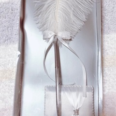 ふわふわの羽ペン　プレ花嫁様におすすめの画像