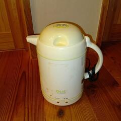 電気ポットの画像