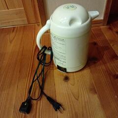 電気ポットの画像