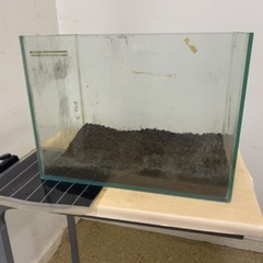 縁無し水槽 横35cm 縦26cm 奥行き21cmの画像