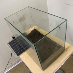縁無し水槽 横35cm 縦26cm 奥行き21cmの画像
