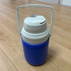 水筒の画像