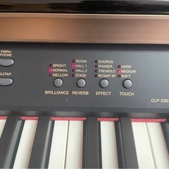 ヤマハYAMAHA  Clavinova CLP-230PE 鏡面仕上げが高級感電子ピアノの画像