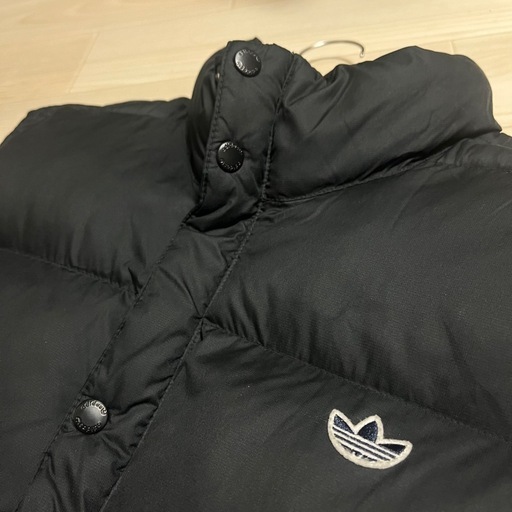 美品、あったかダウンベスト　adidas originals