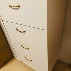 【引き取り限定】かわいい白のタンスの画像