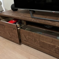 超美品テレビ台 180 ローボード 日本製 完成品 引き出し付き ウォルナットの画像