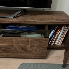 超美品テレビ台 180 ローボード 日本製 完成品 引き出し付き ウォルナットの画像