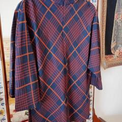 試着のみ未使用　タグなし　アーモワールカプリス　取り扱いブランド　秋冬用トップスの画像