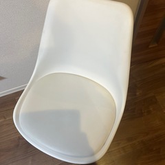 イームズチェア　値下げ中の画像